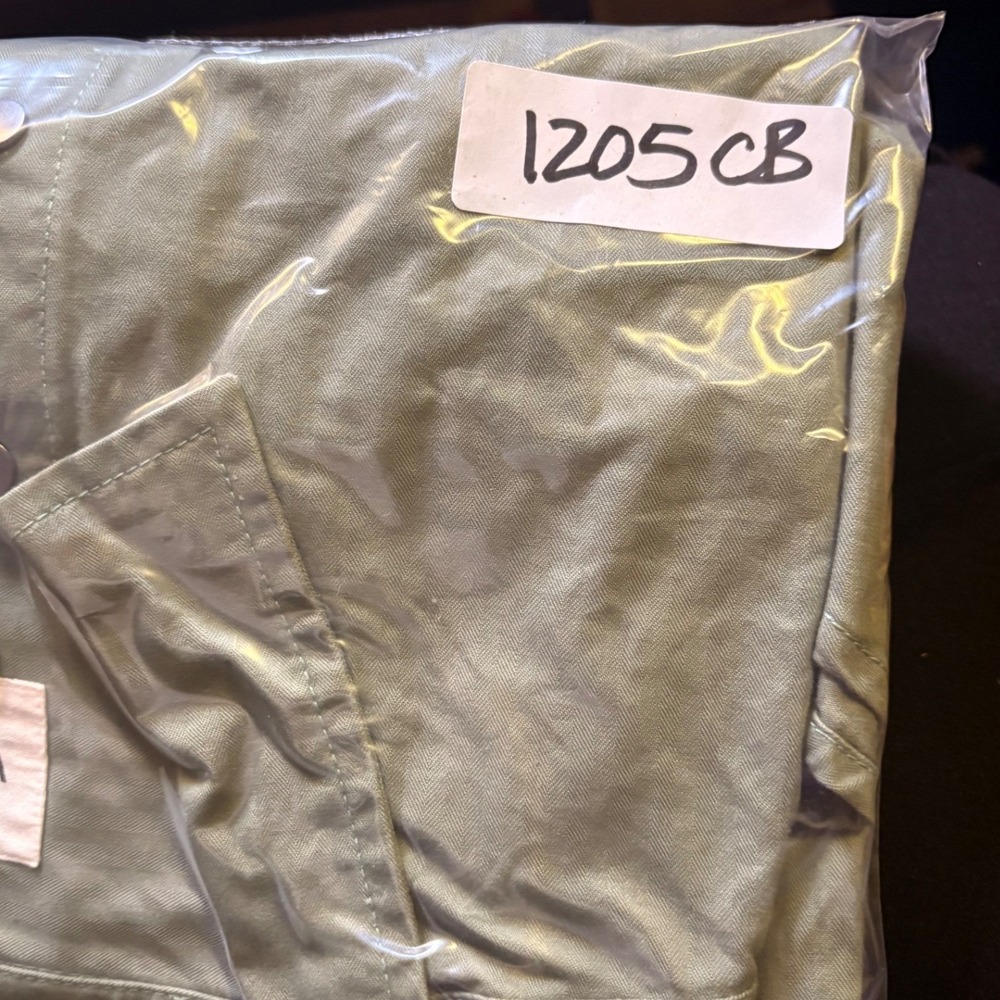 Vans Utility Shirt Mens L Green Good Long Sleeve Panther Patch Button Up Logo - Picture 8 of 8